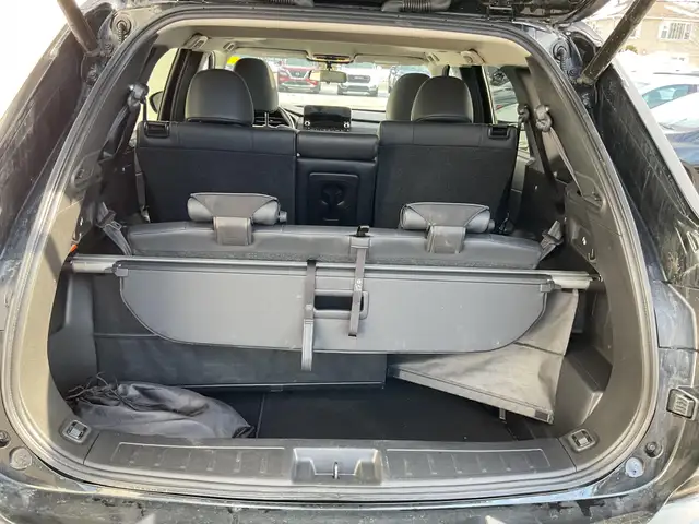 2024 Mitsubishi Outlander Plug-In Hybrid - Photo 21