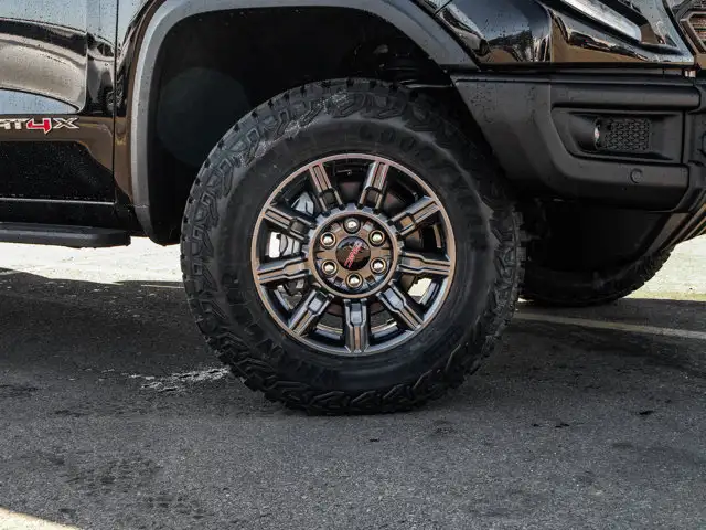 2026 GMC Sierra 1500 AT4X - Photo 11