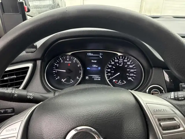 2016 NISSAN ROGUE S PKG | AWD | CLEAN CARFAX - Photo 6