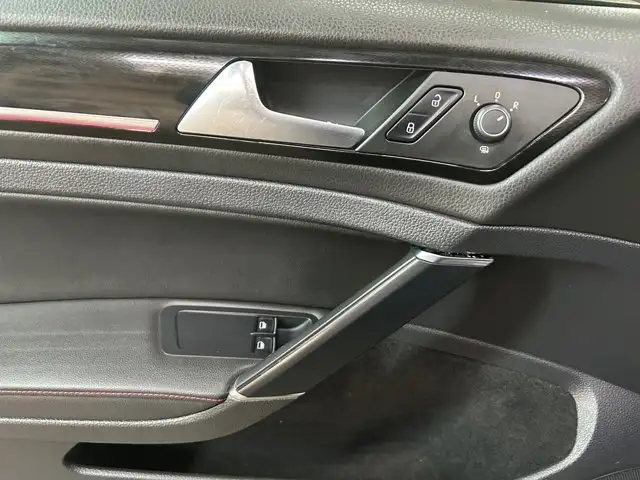 2015 Volkswagen Golf GTI / FWD - Photo 12