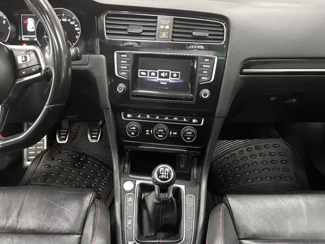 2015 Volkswagen Golf GTI / FWD - Photo 16