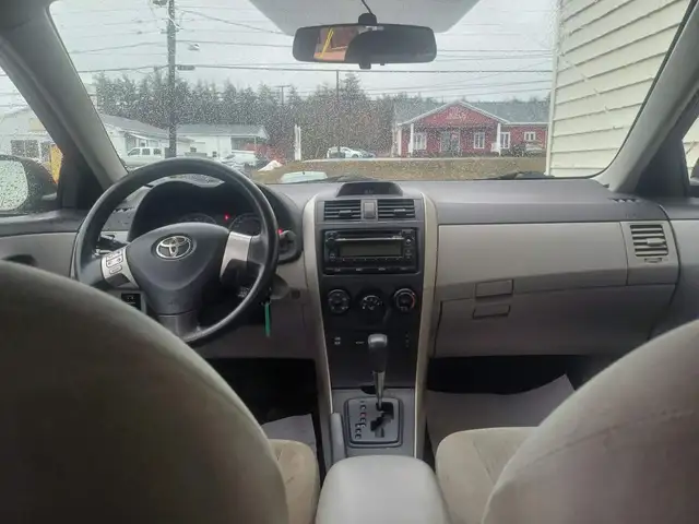 2012 Toyota Corolla - Photo 8
