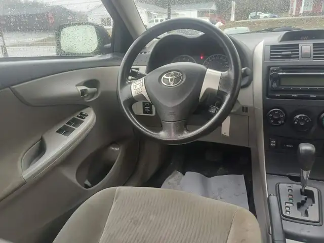 2012 Toyota Corolla - Photo 9