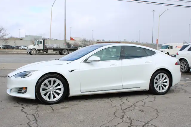 2020 Tesla Model S - Photo 3