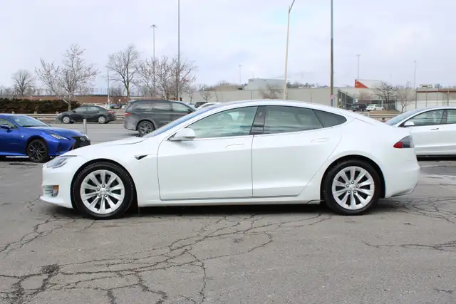 2020 Tesla Model S - Photo 4