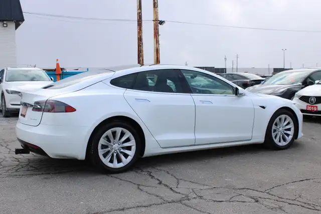 2020 Tesla Model S - Photo 7