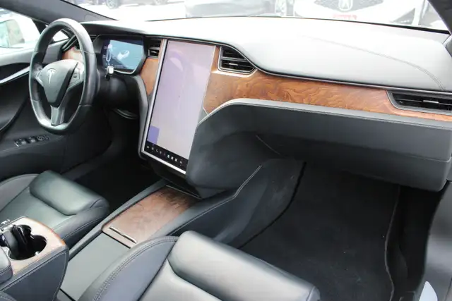 2020 Tesla Model S - Photo 12