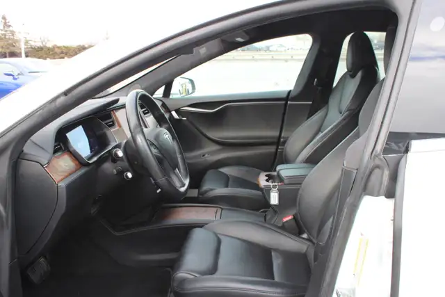 2020 Tesla Model S - Photo 15