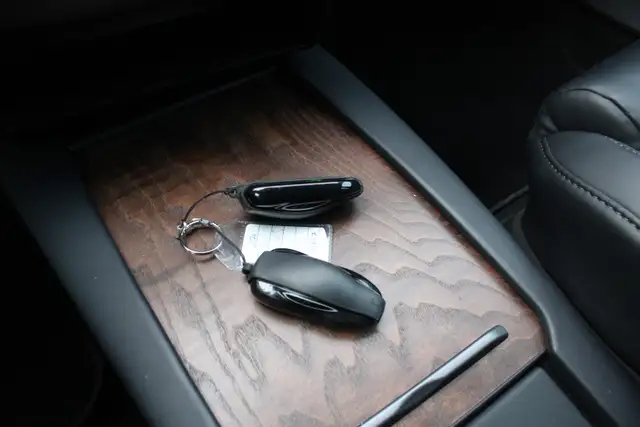 2020 Tesla Model S - Photo 25
