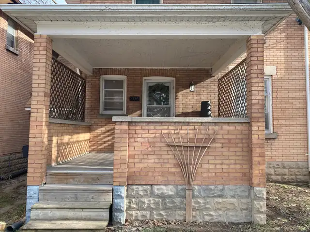 Old South one bedroom upper unit, great location! - Photo 7