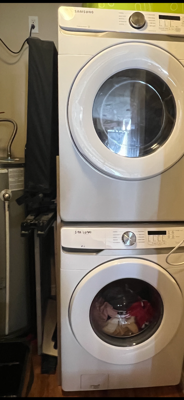 Quiet 2 bedroom with washer dryer and patio for April 1st - Photo 6