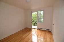 Côte-Saint-Luc - 4½, frigo   four inclus, dispo Avril/Mai !