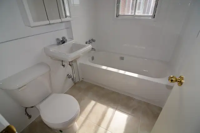 Côte-Saint-Luc - 4½, frigo   four inclus, dispo Avril/Mai ! - Photo 6