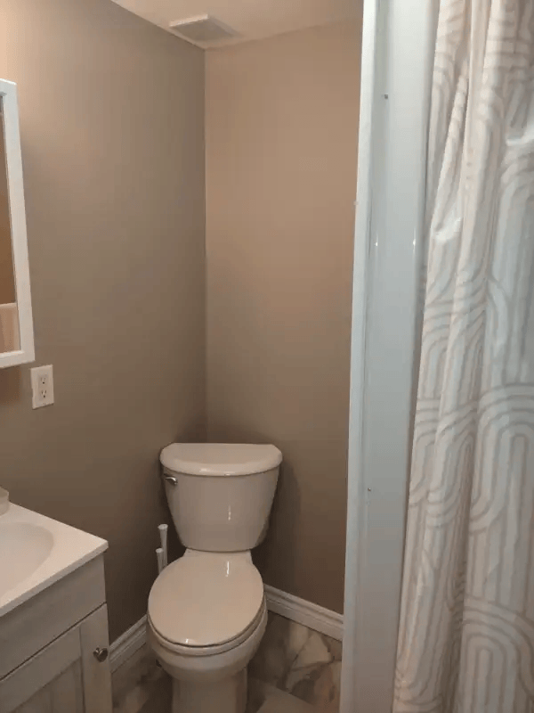 Fully Furnished 1 Bedroom, 1 Bath, 1 Parking, Basement Apartment - Photo 10