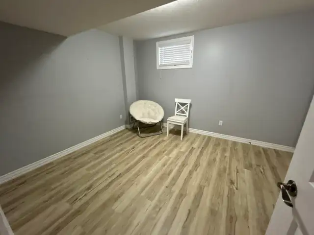 Two Bedroom Legal Basement Apartment - Photo 7