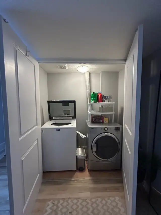 Two Bedroom Legal Basement Apartment - Photo 9