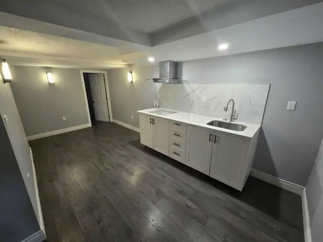 1 1 Bedroom Apt, Central Stoney Creek,  Apr 1 - Photo 4