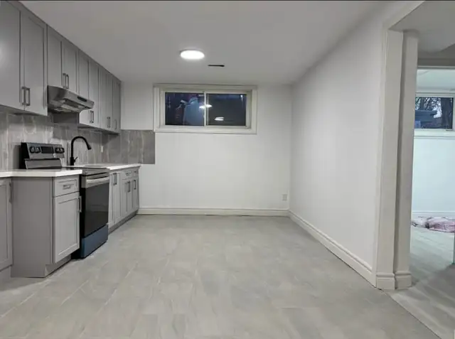 2 bedroom basement apt at Lawrence/Markham available now