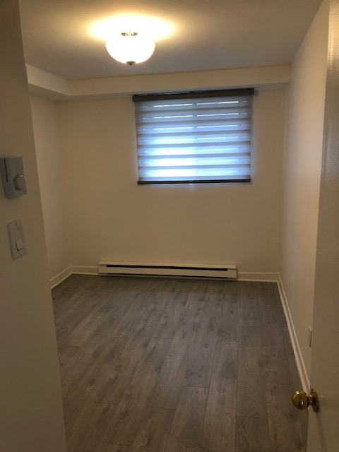 Renovated 3.5 Basement Apt /Apt. rénové  sous-sol de 3.5 pièces - Photo 4