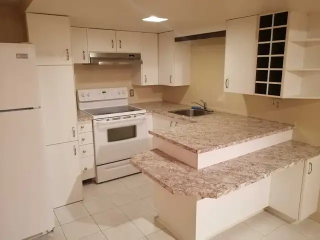 31/2 basement apartment chomedey heat, electric incl - Photo 3