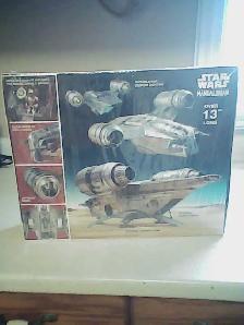 AMT Star Wars Mandalorian Razor Crest. authentic model kit