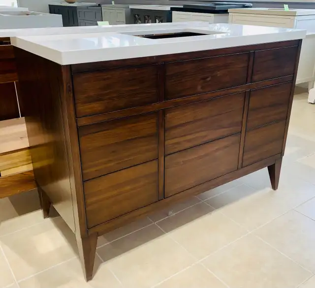 Bath & Home Design - Photo 2