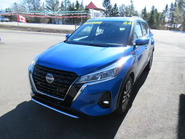 2024 Nissan Kicks SV Off Lease | Heated Seats | Heated Steering - Photo 4