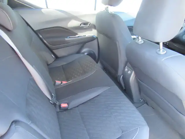 2024 Nissan Kicks SV Off Lease | Heated Seats | Heated Steering - Photo 9