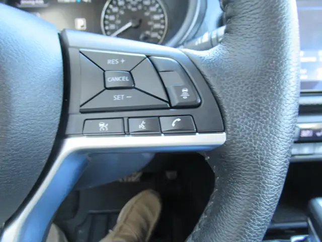 2024 Nissan Kicks SV Off Lease | Heated Seats | Heated Steering - Photo 21