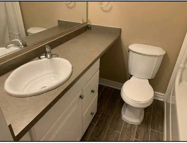 IN LAW SUITE Separate entrance 2 bedroom 1200sq/ft basement apar - Photo 8