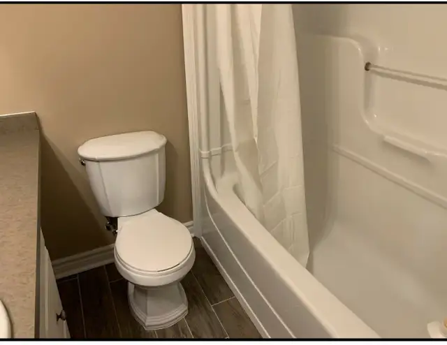 IN LAW SUITE Separate entrance 2 bedroom 1200sq/ft basement apar - Photo 9