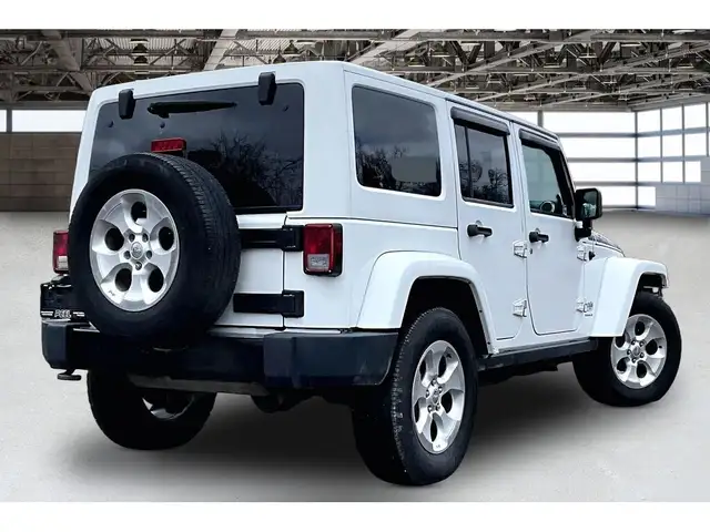 2014 Jeep WRANGLER UNLIMITED Polar Edition | Heated Leather | AS - Photo 2