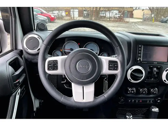 2014 Jeep WRANGLER UNLIMITED Polar Edition | Heated Leather | AS - Photo 5