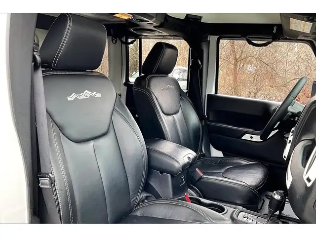 2014 Jeep WRANGLER UNLIMITED Polar Edition | Heated Leather | AS - Photo 7