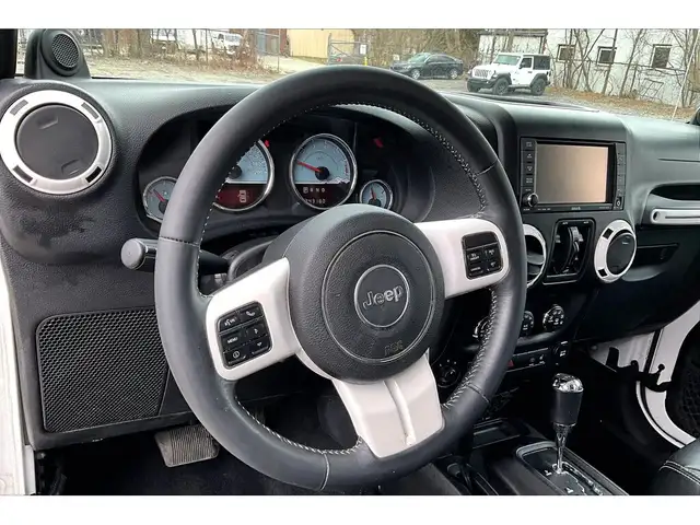 2014 Jeep WRANGLER UNLIMITED Polar Edition | Heated Leather | AS - Photo 13