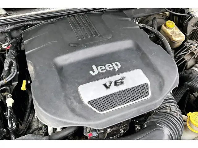 2014 Jeep WRANGLER UNLIMITED Polar Edition | Heated Leather | AS - Photo 33