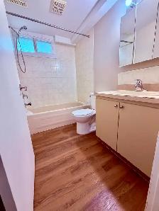 FREE RENT - IMMEDIATE POSSESSION – 2 BDRM LEGAL BASEMENT - Photo 9