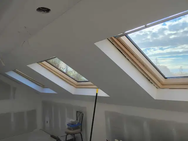 Drywall taper - Photo 3