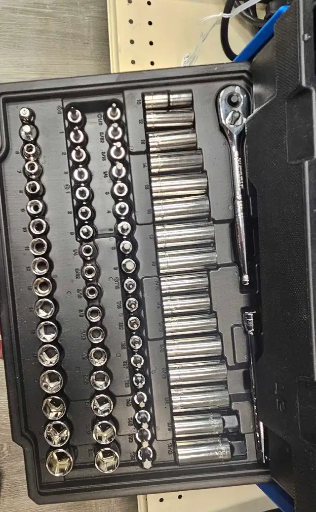 Mastercraft Socket Set - Photo 3