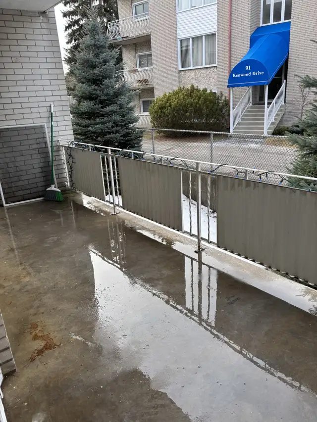 Balconies Spacious 2-Beds Apt in Rosemount $1999 All-Inclusive - Photo 10