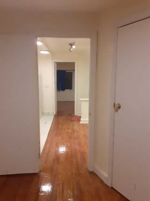 Main&2nd Floor 4Bedroom House,Rent $3000,Victoria Pk Ave&Eglinto - Photo 5