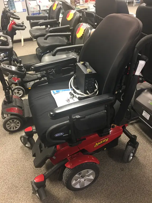 Refurbished Equipment at SUPERIOR Home Health Care - Photo 6
