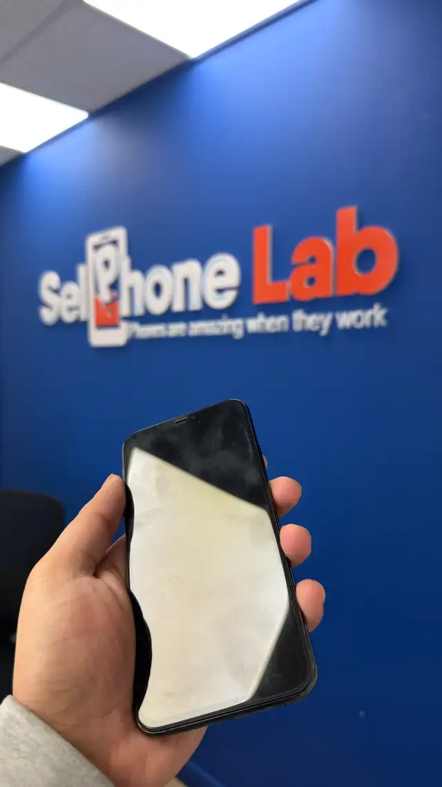 pre owned iPhone 11 Pro Max for sale at SellPhone Lab Cochrane - Photo 2
