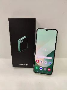 Unlocked Samsung Z Flip 6 (256 GB) 1 - Year Warranty