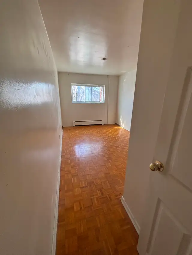 Balconies Spacious 2-Beds Apt in Rosemount $1999 All-Inclusive - Photo 9