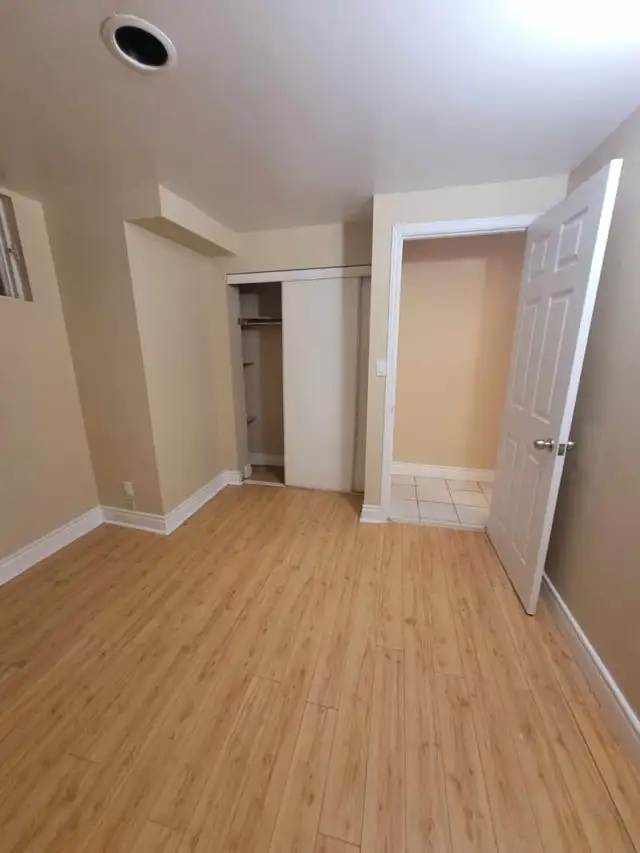 =Available Immediately! All-Inclusive 2 Bedroom with 2 Parking = - Photo 6