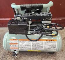 Metabo Corded Air Compressor EC28M Like New - Photo 2