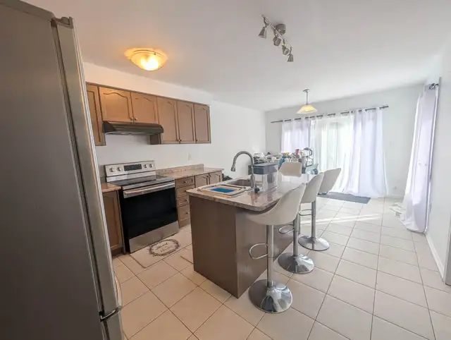 6 Honey Comb Trail, Thorold - 4 Bedroom House - Photo 8