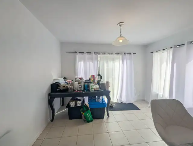 6 Honey Comb Trail, Thorold - 4 Bedroom House - Photo 12