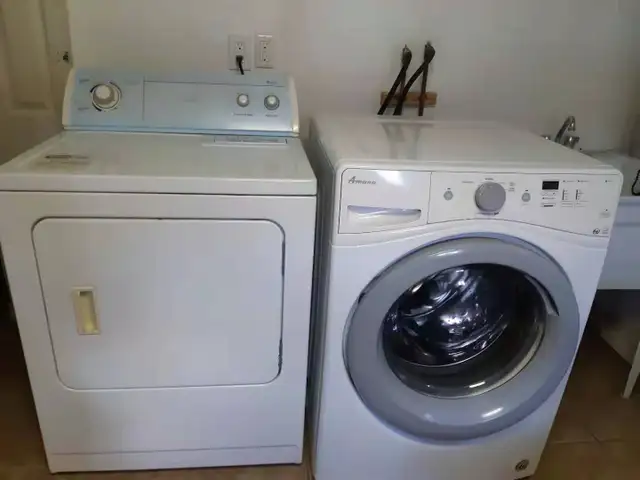 Nice 2B basement apt  DT Toronto Dundas & Bathurst all inclusive - Photo 8